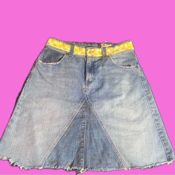 Vintage Levi’s Teddy Bear Skirt - Picture 2 of 3